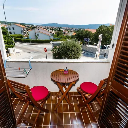 Gasthof Sunny And Sleek Krk With Balcony Krk Town